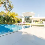 Maria Villa *